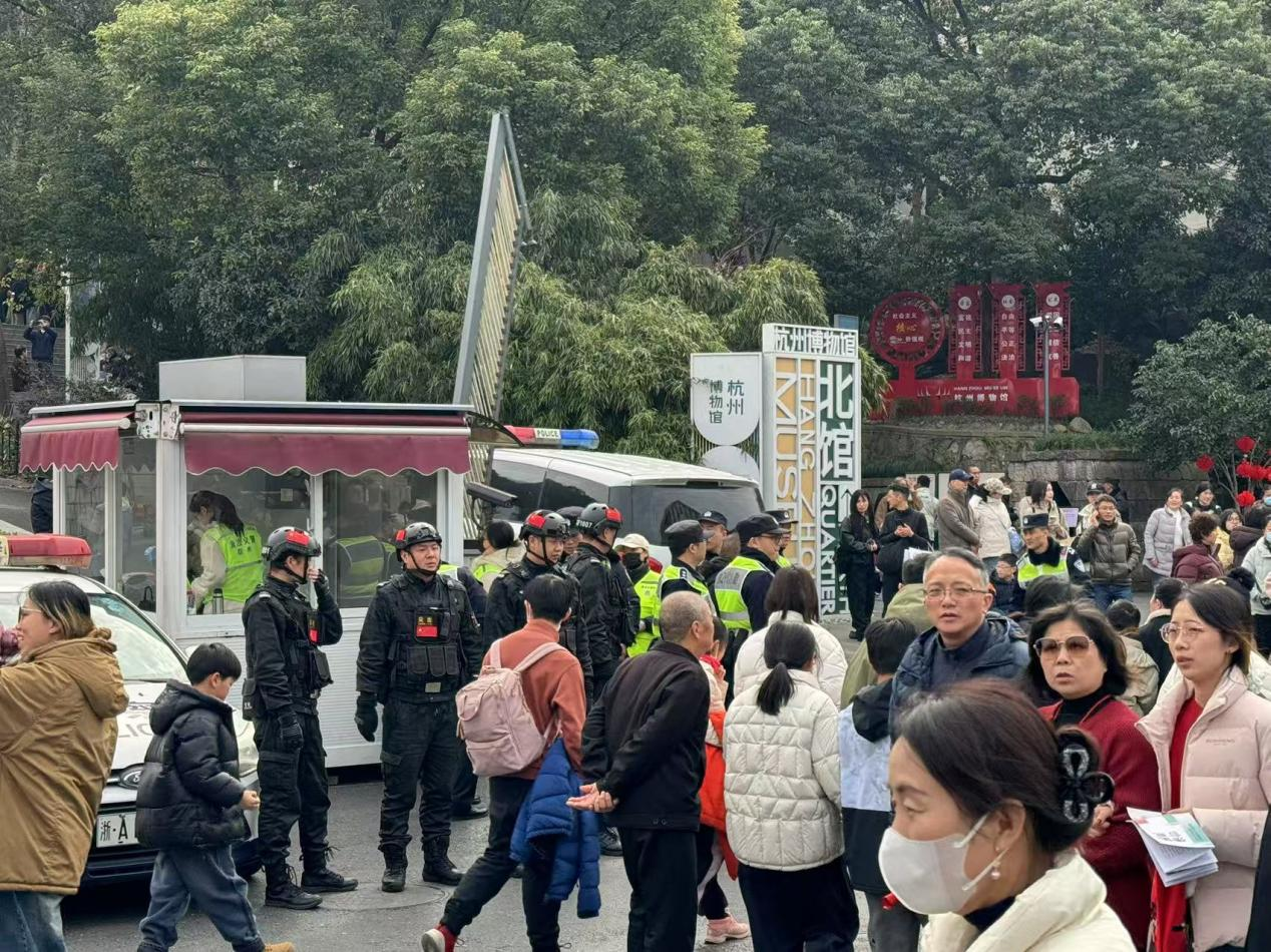 【新春走基层】春节坚守岗位不懈怠，杭州贴心服务暖人心